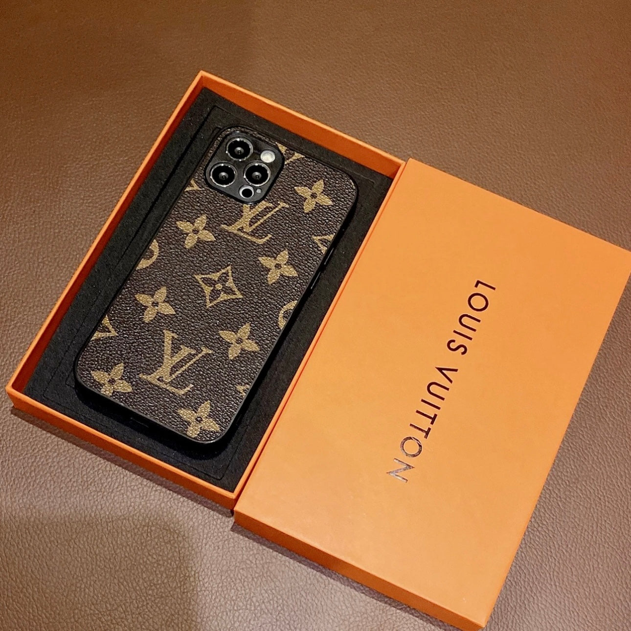 NEW LV Shine x Mono iPhone Case with box